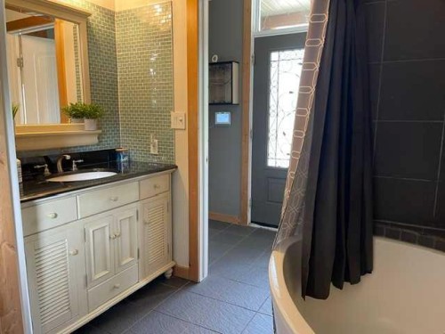 18 Sandpiper Estates, Sandy Beach, AB 
