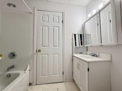 528 16 Street, Wainwright, AB 