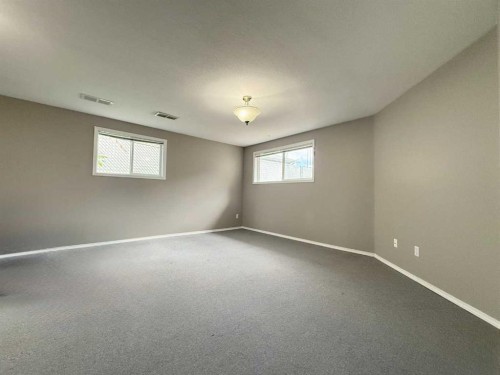 528 16 Street, Wainwright, AB 