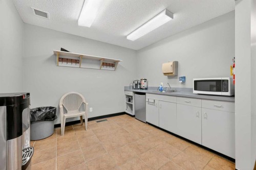 5402 44 Street, Lloydminster, AB 