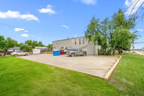 5402 44 Street, Lloydminster, AB 