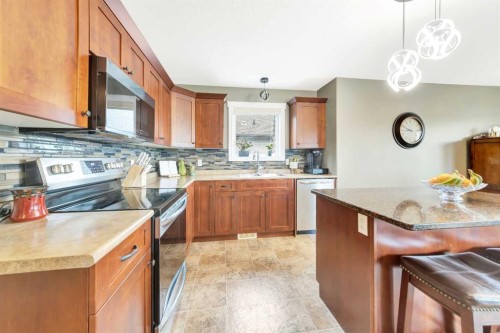 2111 56 Avenue, Lloydminster, AB 