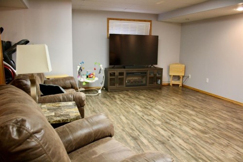 103 2Nd Avenue West, Marsden, SK 