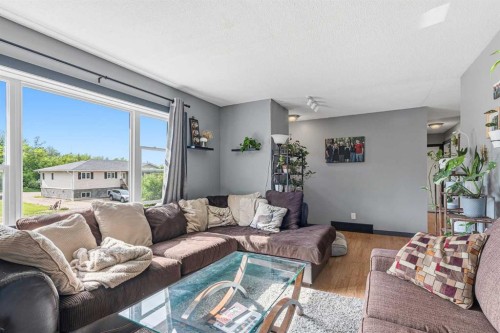 207 7 Avenue, Paradise Hill, SK 