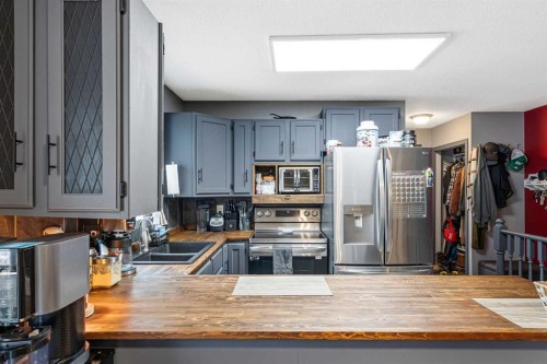 207 7 Avenue, Paradise Hill, SK 