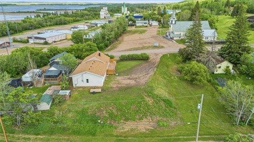110 1St Avenue, Paradise Hill, SK 