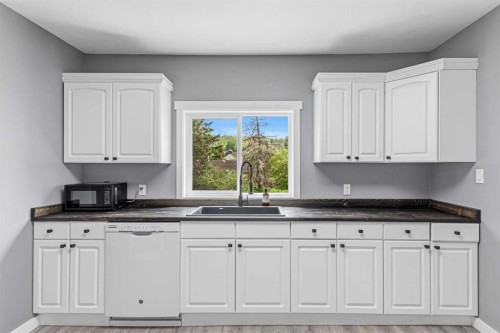 110 1St Avenue, Paradise Hill, SK 