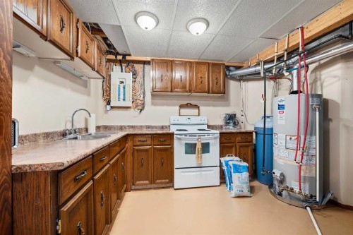 2204 59A Avenue Close, Lloydminster, AB - Indoor