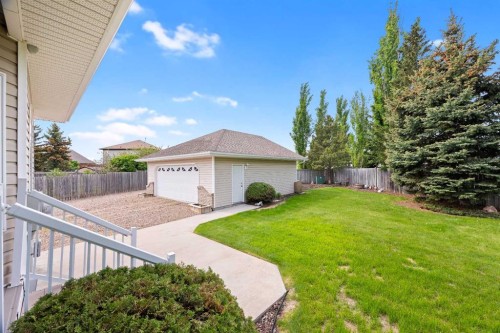 2204 59A Avenue Close, Lloydminster, AB - Outdoor