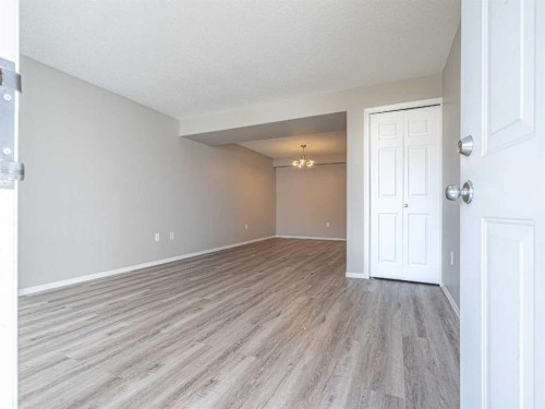 1-1901 52 Avenue, Lloydminster, AB 