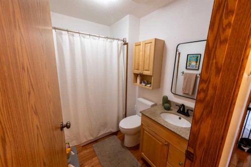 1022 10 Avenue, Wainwright, AB 
