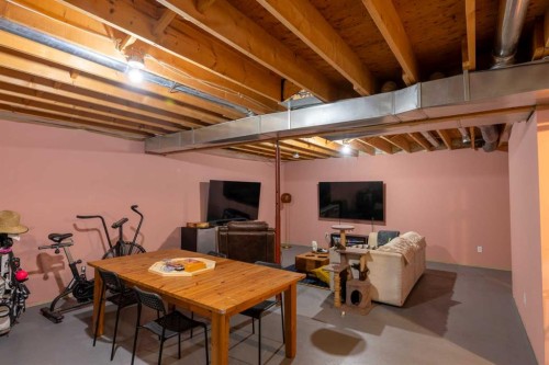 1022 10 Avenue, Wainwright, AB 