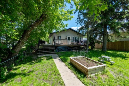1022 10 Avenue, Wainwright, AB 