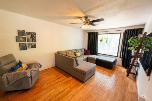 1022 10 Avenue, Wainwright, AB 