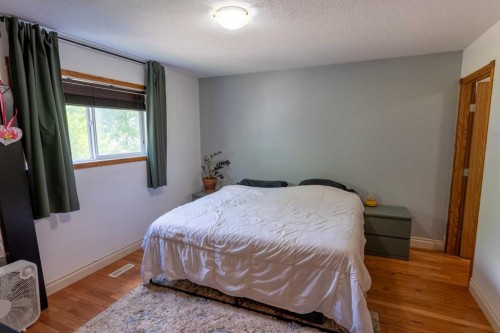 1022 10 Avenue, Wainwright, AB 