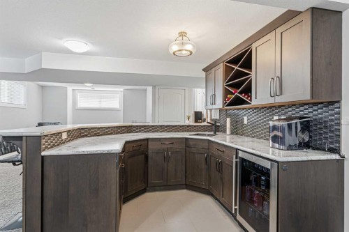 33-2715 73 Avenue, Lloydminster, AB - Indoor Photo Showing Kitchen