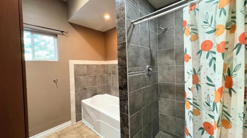 1110 4Th Avenue, Wainwright, AB 