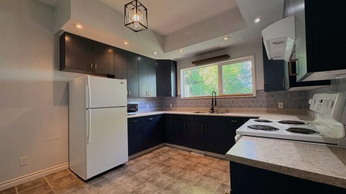 1110 4Th Avenue, Wainwright, AB 