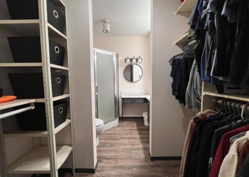 1005 15 Street, Wainwright, AB - Indoor With Storage