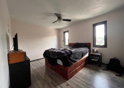 1005 15 Street, Wainwright, AB - Indoor Photo Showing Bedroom