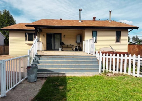 1005 15 Street, Wainwright, AB - Outdoor