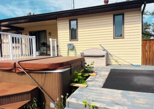 1005 15 Street, Wainwright, AB - Outdoor With Exterior
