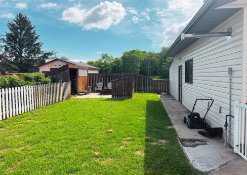 1005 15 Street, Wainwright, AB - Outdoor With Exterior