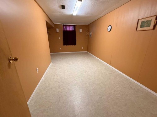 5040 48Th Street, Hardisty, AB 