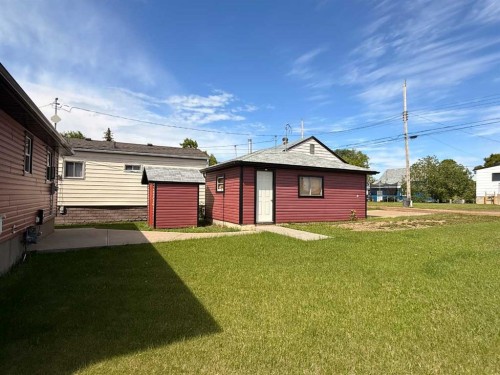 5040 48Th Street, Hardisty, AB 