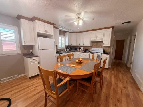 5040 48Th Street, Hardisty, AB 