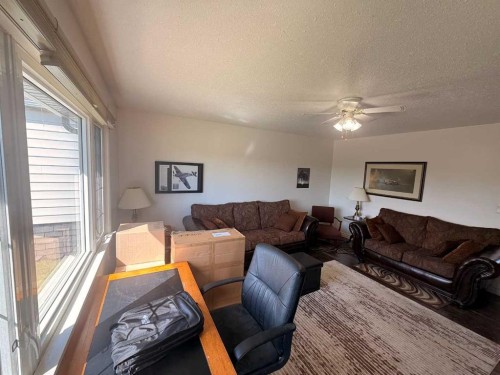 5040 48Th Street, Hardisty, AB 