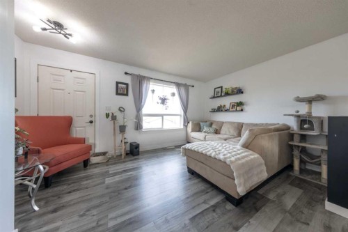 307 7 Avenue, Paradise Hill, SK - Indoor