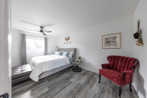 307 7 Avenue, Paradise Hill, SK - Indoor Photo Showing Bedroom