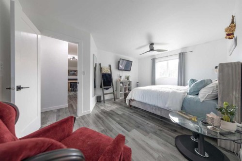 307 7 Avenue, Paradise Hill, SK - Indoor Photo Showing Bedroom