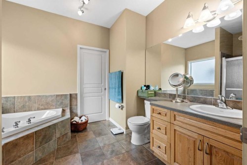 2201 59A Avenue Close, Lloydminster, AB 