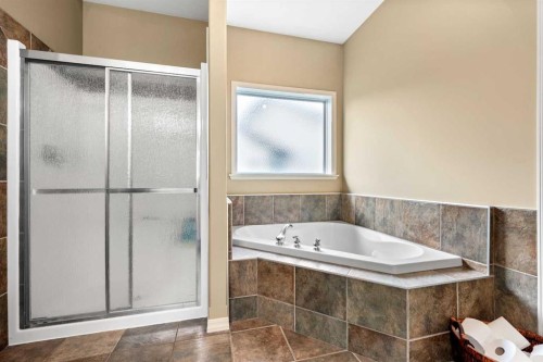 2201 59A Avenue Close, Lloydminster, AB 