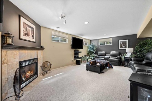 2201 59A Avenue Close, Lloydminster, AB 