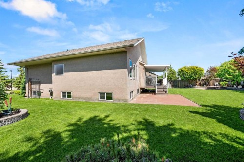 2201 59A Avenue Close, Lloydminster, AB 