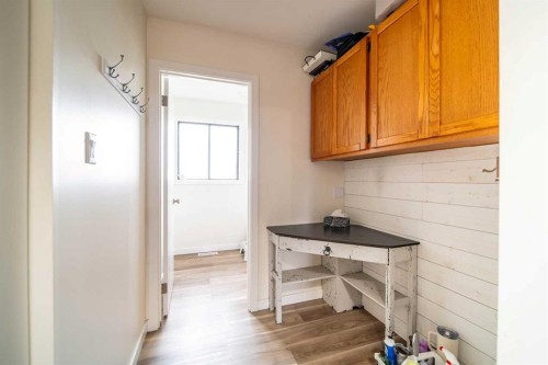 4911 51 Street, Czar, AB - Indoor Photo Showing Other Room