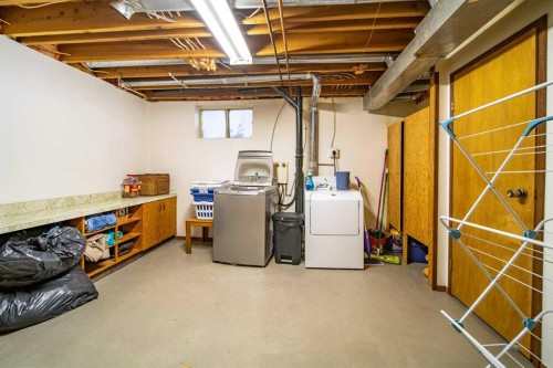 4911 51 Street, Czar, AB - Indoor