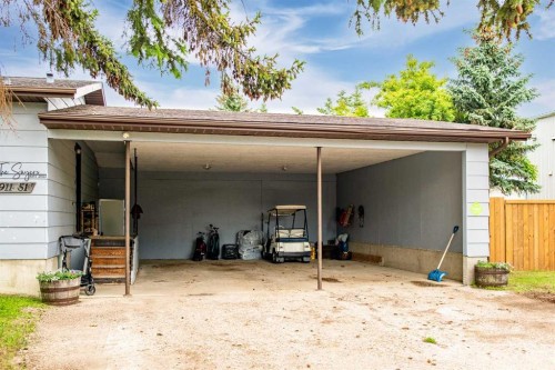 4911 51 Street, Czar, AB - Outdoor