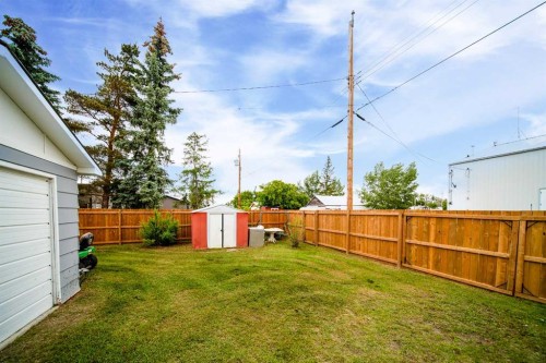 4911 51 Street, Czar, AB - Outdoor