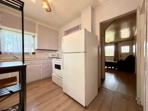 1029 8 Avenue, Wainwright, AB 