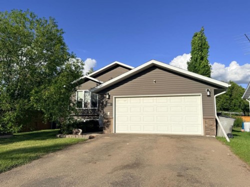 205 4 Street West, Lashburn, SK 
