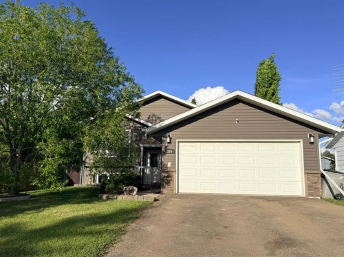 205 4 Street West, Lashburn, SK 