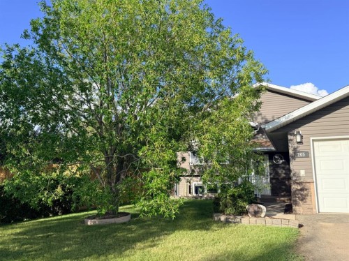 205 4 Street West, Lashburn, SK 
