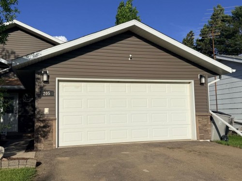 205 4 Street West, Lashburn, SK 