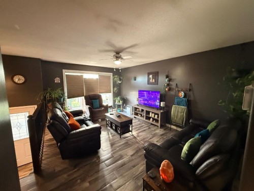 205 4 Street West, Lashburn, SK 