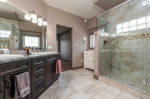 35-2715 73 Avenue, Lloydminster, AB - Indoor Photo Showing Bathroom