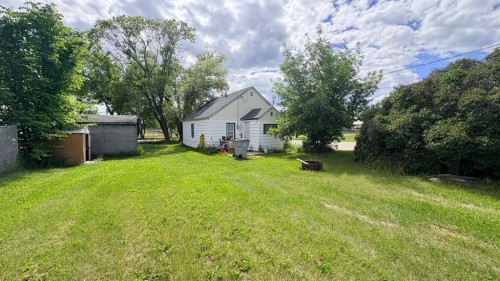 602 5 Avenue, Wainwright, AB 